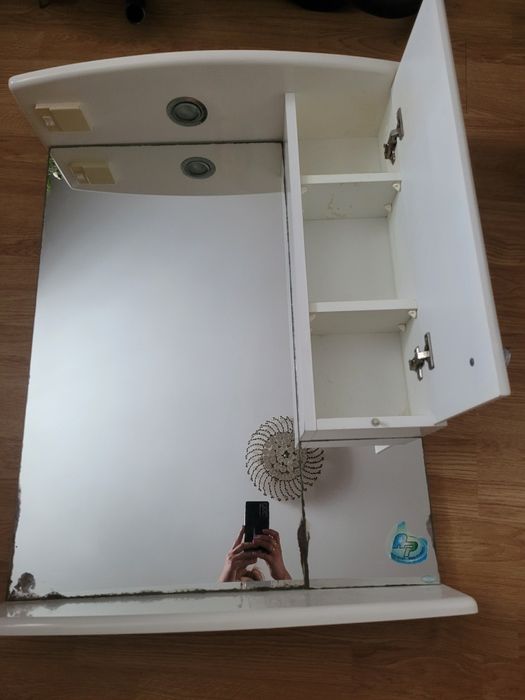 Дзеркало навісне у ванну кімнату