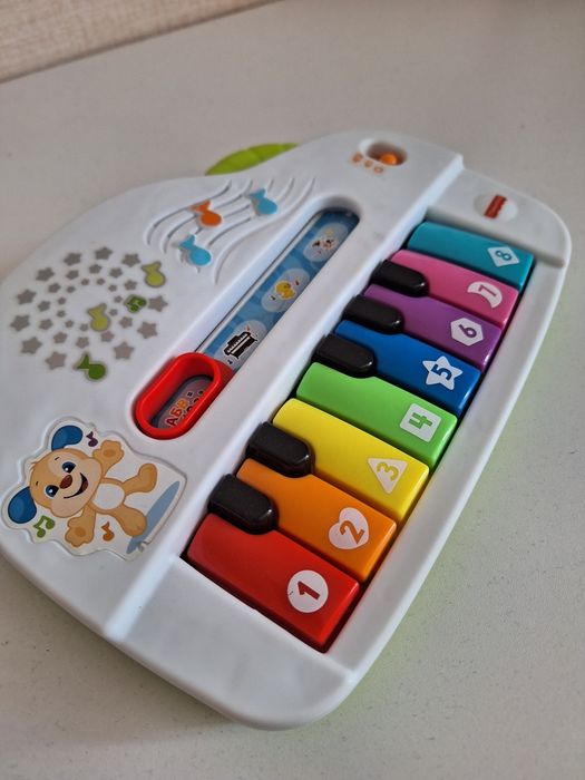 Fisher-Price Baby Музичне піаніно рос мова