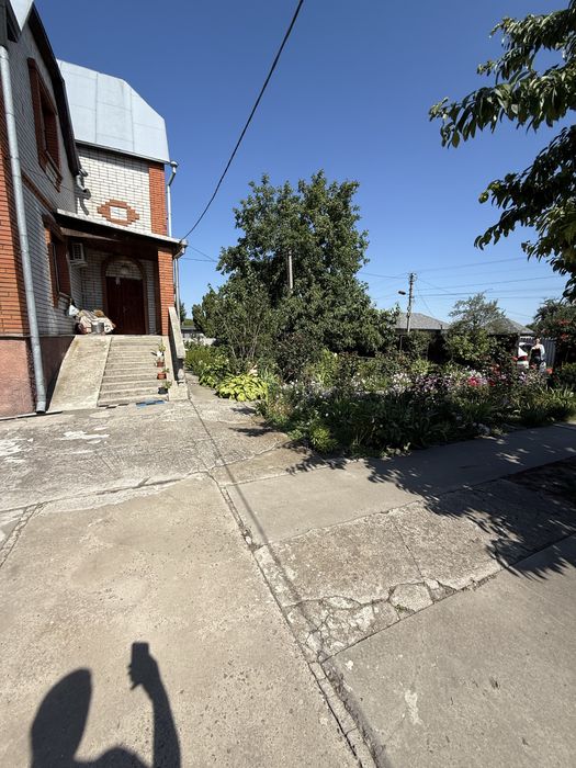 Продам житловий будинок в місті Глобине. Торг.