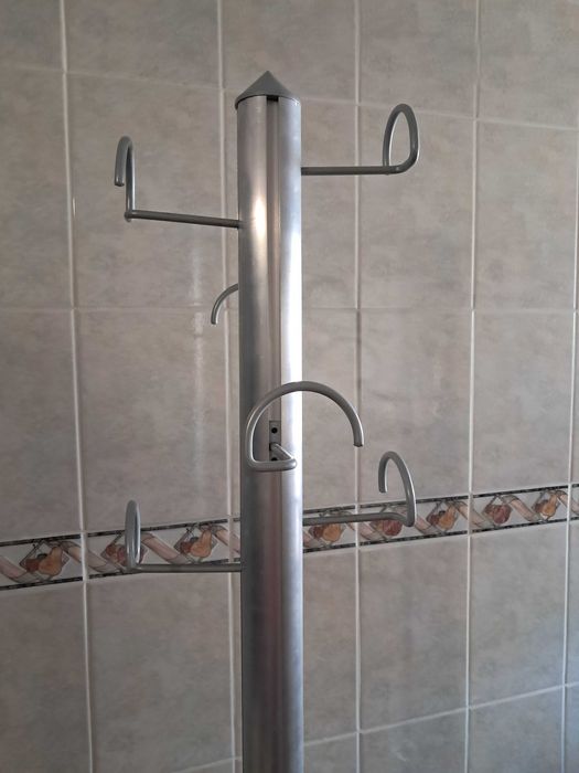 Bengaleiro de pé em aço inox