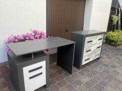 Meble młodzieżowe z biurkiem