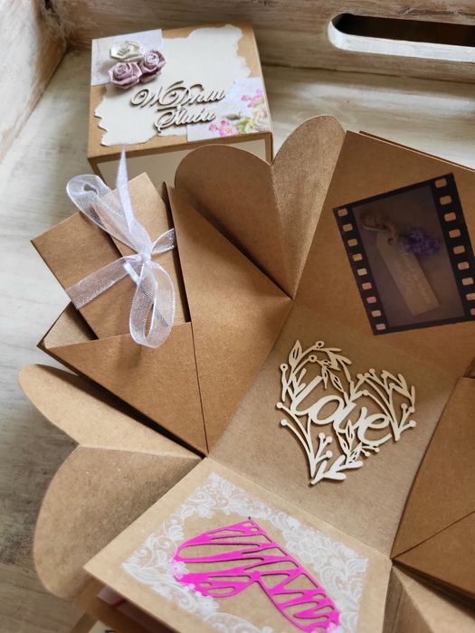 Ślubny explodingbox ręcznie robiony