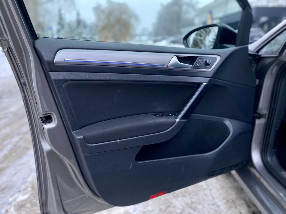 Volkswagen e-golf 24кВт 2014p