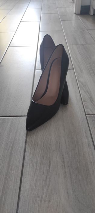 Czarne szpilki  rozmiar 40