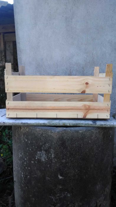 Vendo caixas de madeira