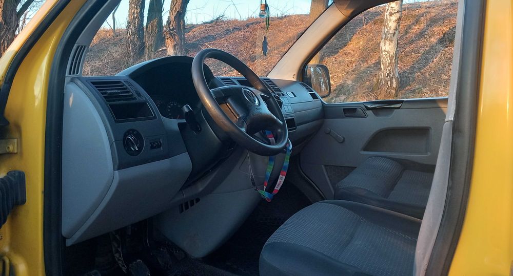 VW_Transporter_T5_2x Drzwi Przesówne_1.9 TD_Bez Korozji_3 Osób_OKAZJA