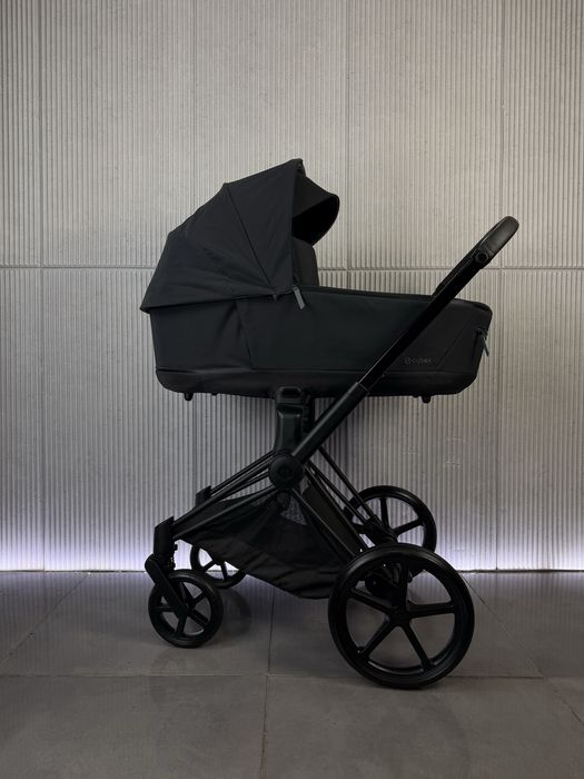 Wózek Cybex Priam 4.0 Deep Black 4w1 Czarny