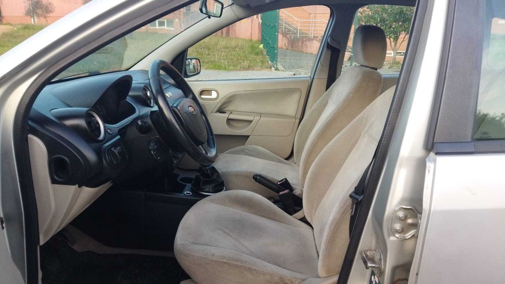 Ford Fiesta Ghia 1.4 Duratec
