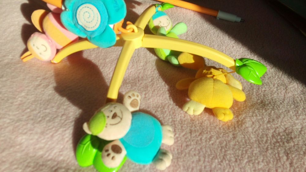 Musical Chicco com multysons e comando vendo ou troco64740526530563123