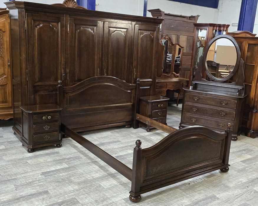 Dębowy Komplet Mebli Do Sypialni / Ciemna Dębowa Sypialnia / Zestaw /