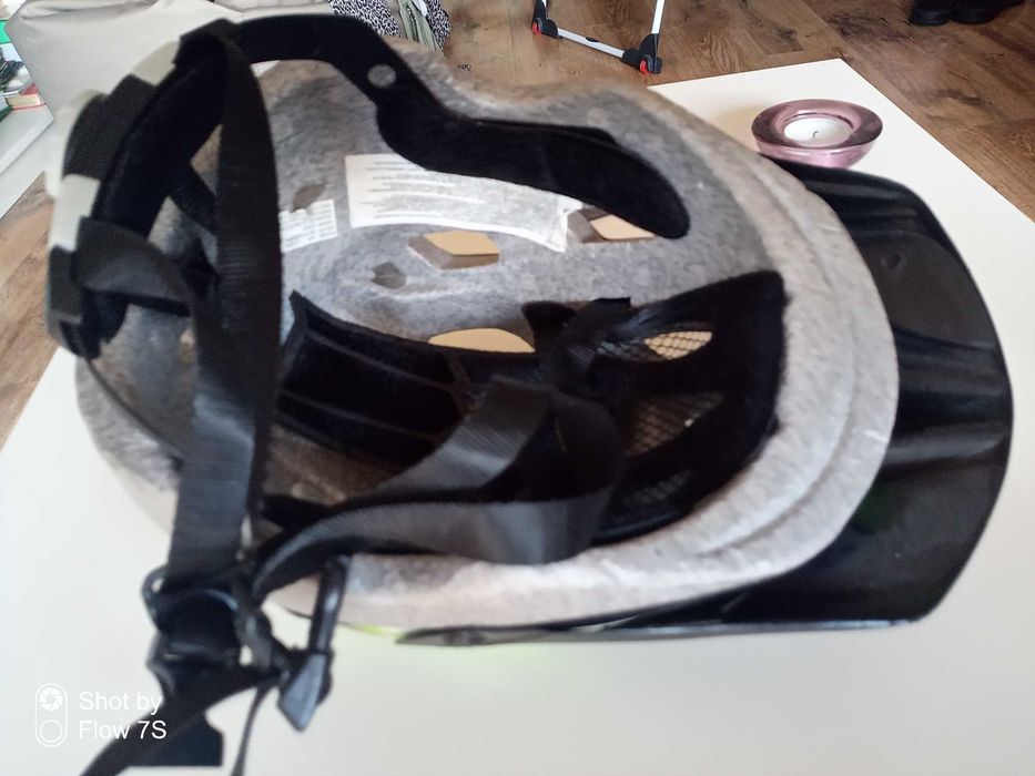 Kask rowerowy. Rozmiar 48-52.