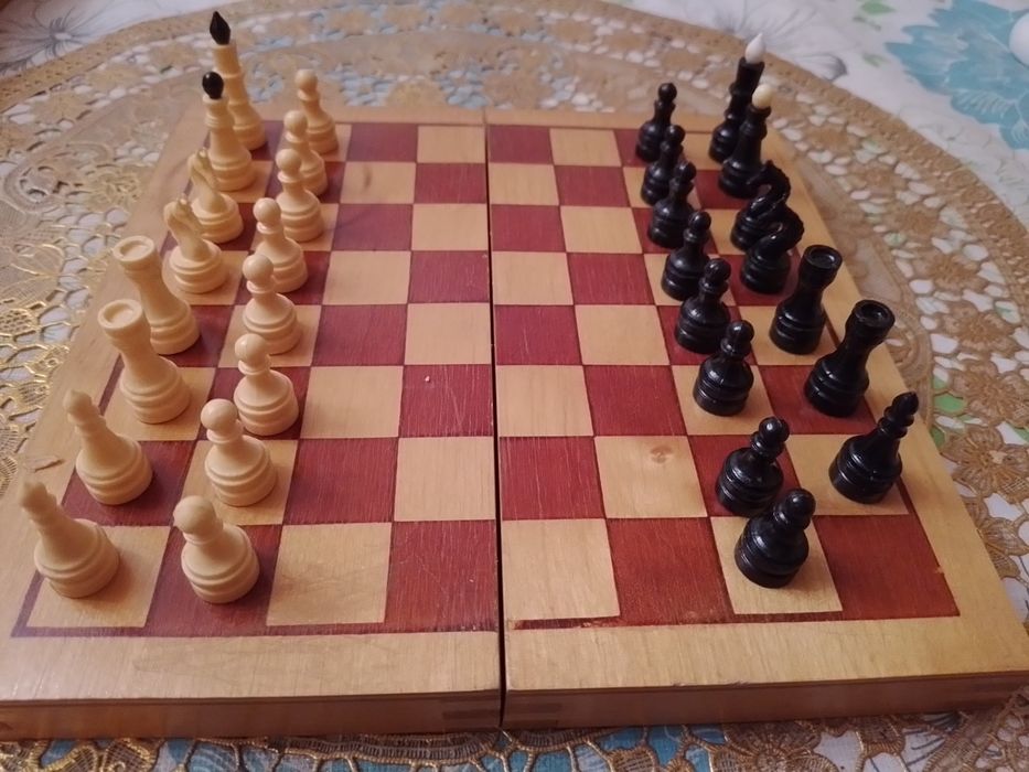 Продам маленькие шахматы