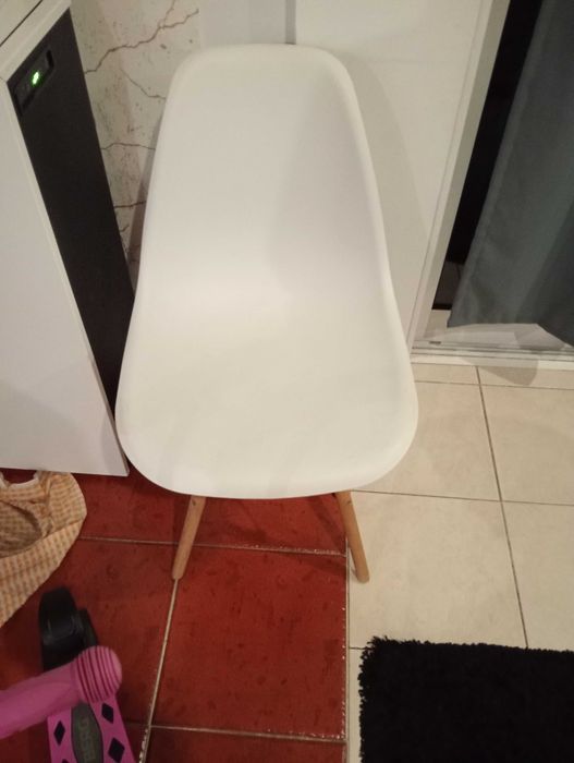 Mesa de cozinha e 4 cadeiras