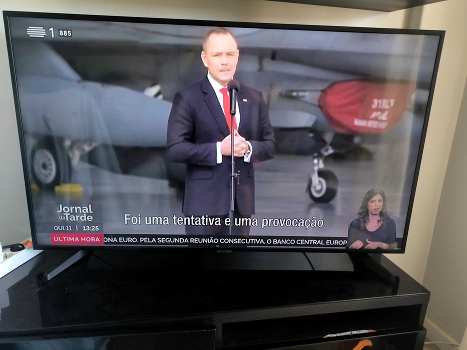 Televisão LCD Samsung em excelente estado com pouco uso