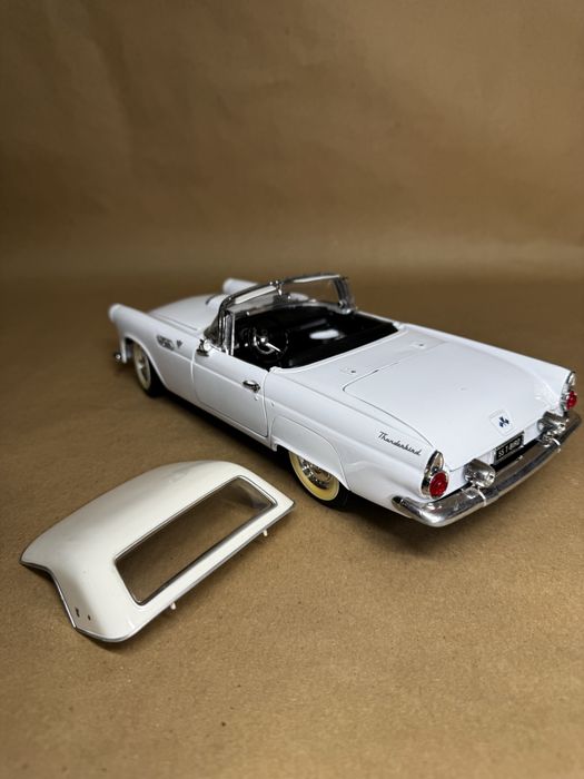 Ford Thunderbird  55t модель 1:18