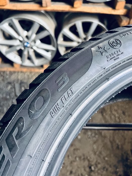 Шини Резина Зимові 255 40 18 Pirelli Sottozero3 RFT 2шт