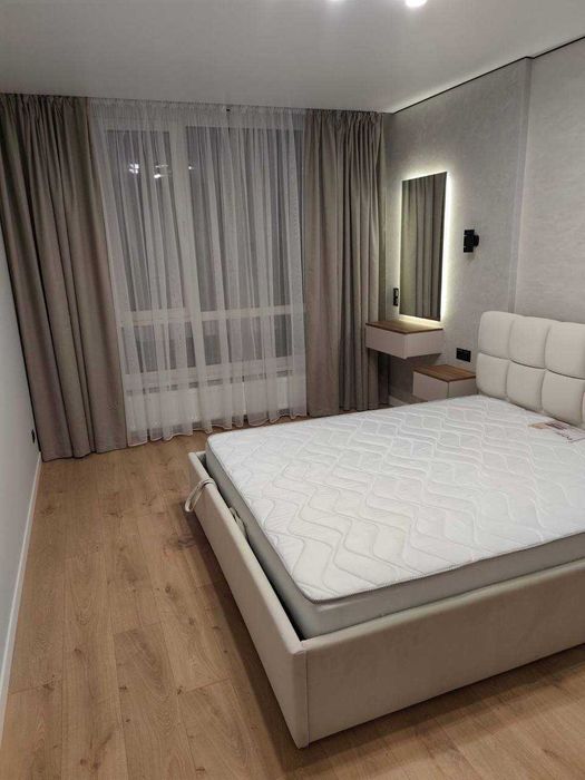 Продається простора 1 к.квартира з ремонтом - Паркова Алея!