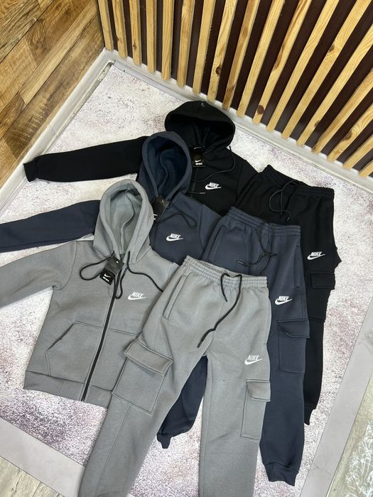 Теплі костюми Nike для підлітків хлопців  140,146,152,158,164,170