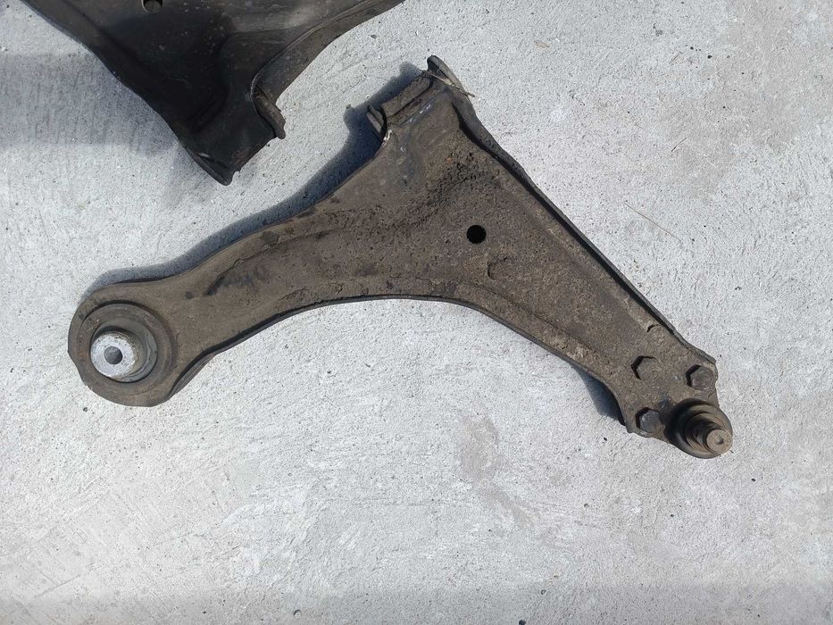 Рычаги на Мерседес Вито 638