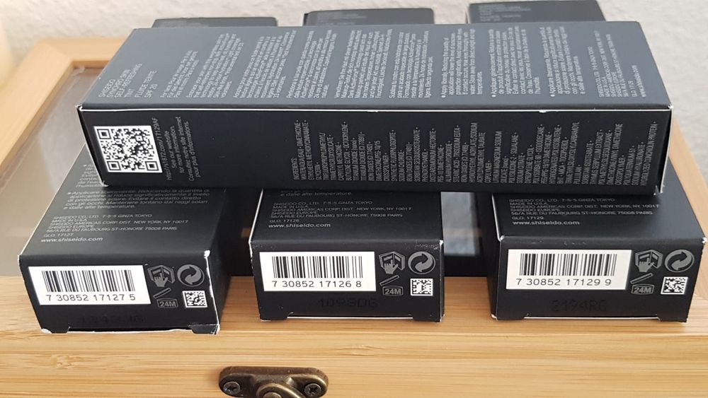 Тональный флюид Shiseido Synhro Self-Refreshing Tint SPF20,оригинал.