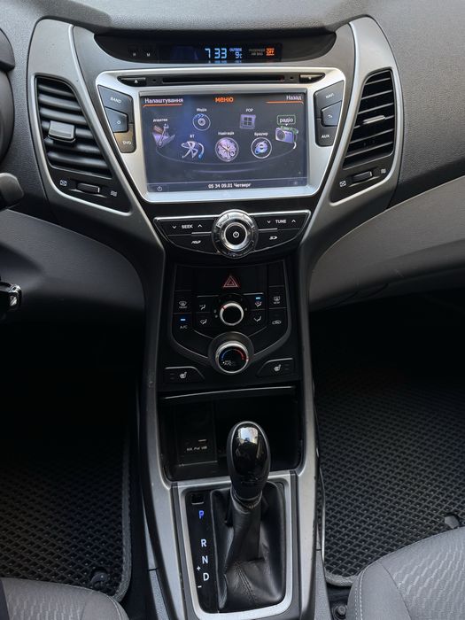 Hyundai Elantra 2013 avtomat