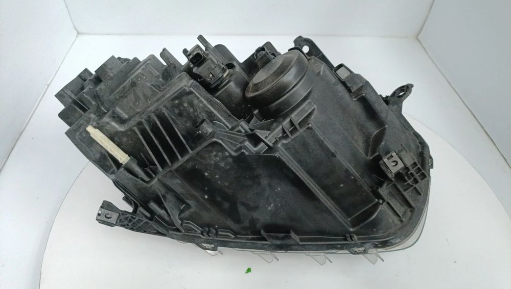 Ótica / farol esquerda DACIA Duster (HM_)