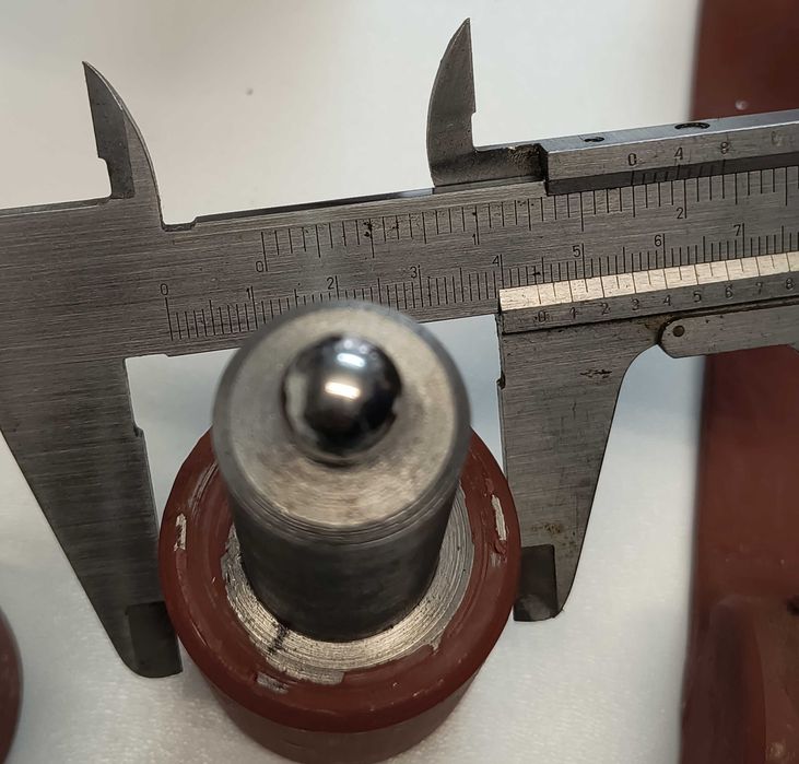 Zawiasy do dużej bramy warsztatowej