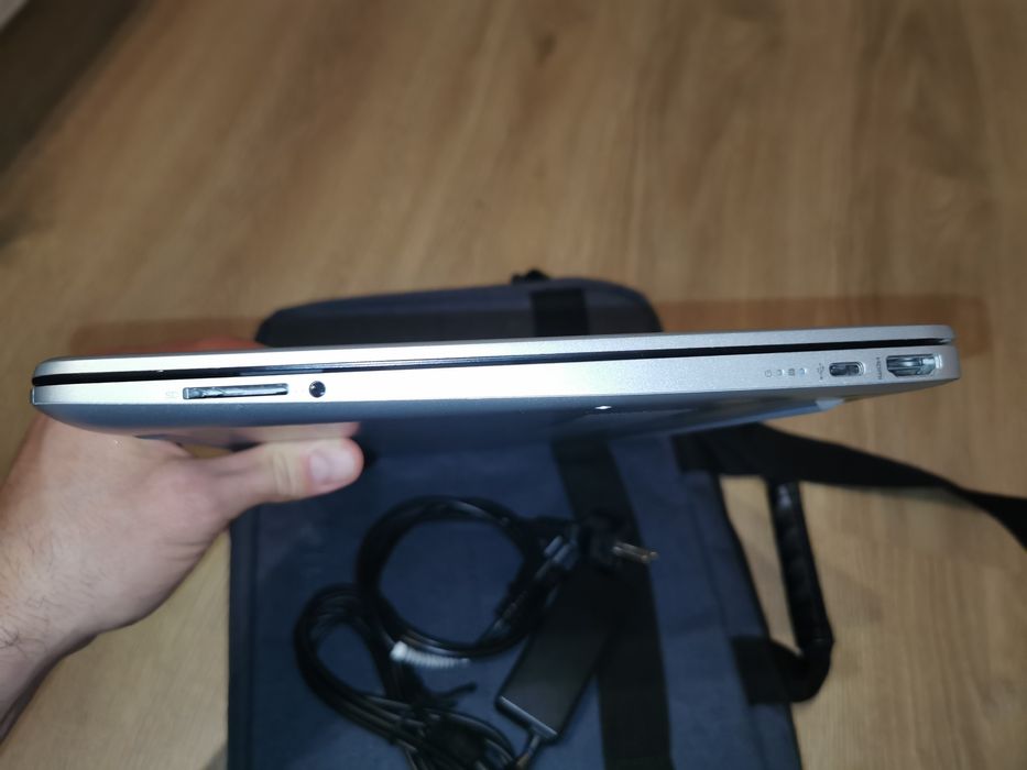 Laptop HP 15s-fq0930nw Celeron N4020/8GB/256SSD/15,6"FHD/Win11 + Torba