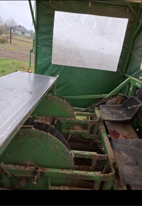 Sadzarka szkólkakarska BASRIJS