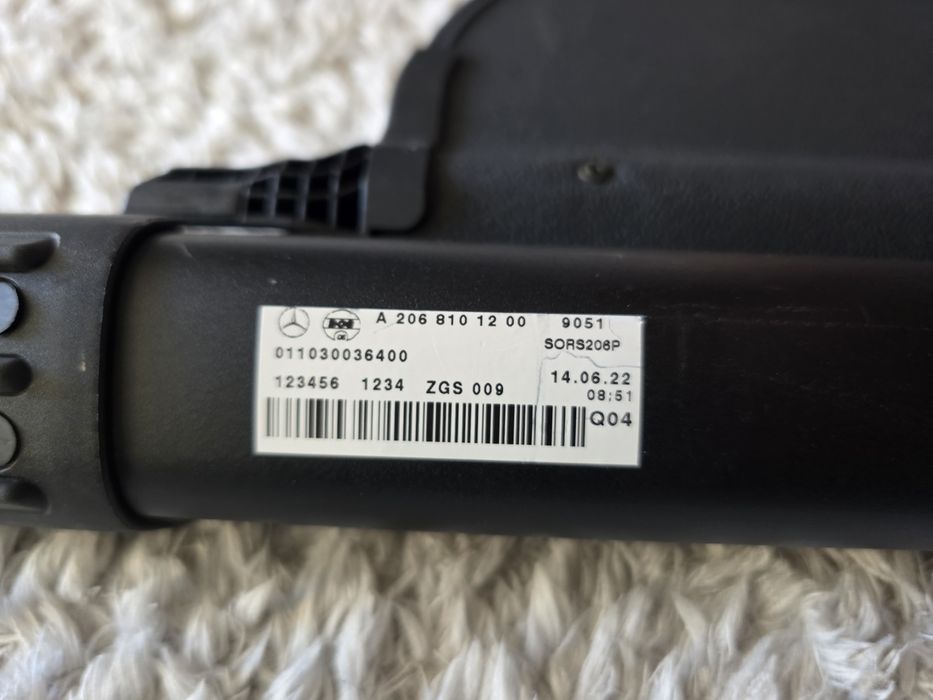 Mercedes C W206 - Chapeleira cortina para bagageira