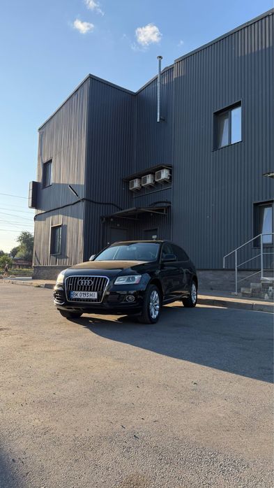 Продам Audi Q5 2013 року випуску в ідеальному стані. Повний привід Quattro,