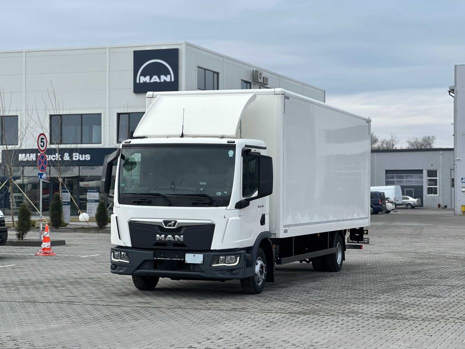 MAN TGL 12.250 4x2 BL Фургон із гідробортом Dhollandia