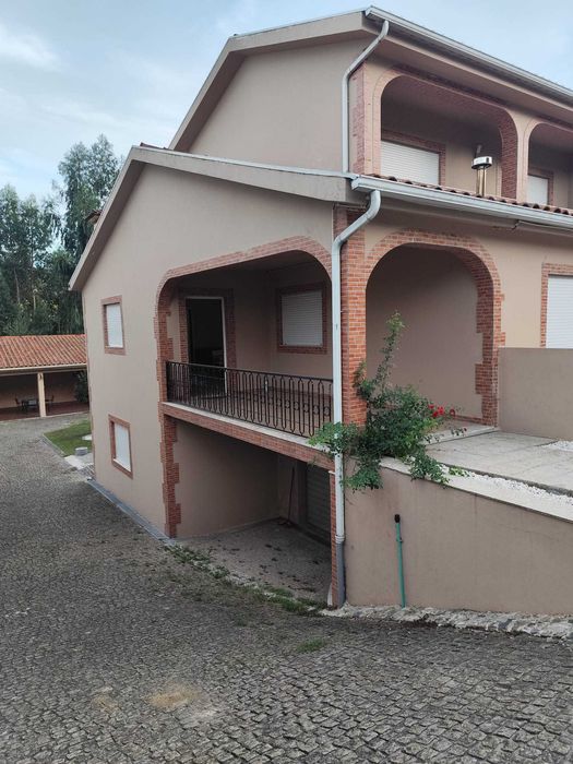 Arrenda-se T2 Em Vizela