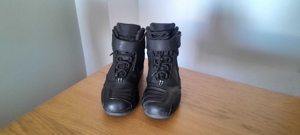 Botas de moto: Modeka Black Rider