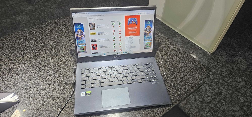 Portátil gaming, asus F571G, roda todos os jogos populares.
