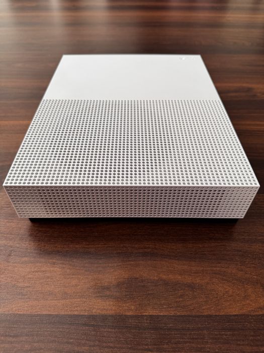Xbox one S 1TB + Pad