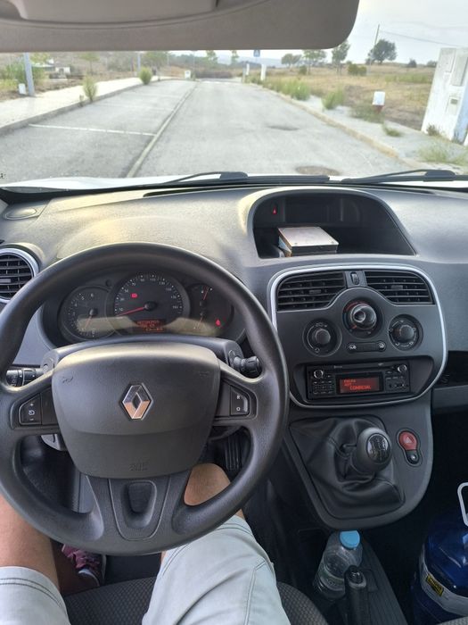 Renault Kangoo compact  de 3 lugares em muito bom estado