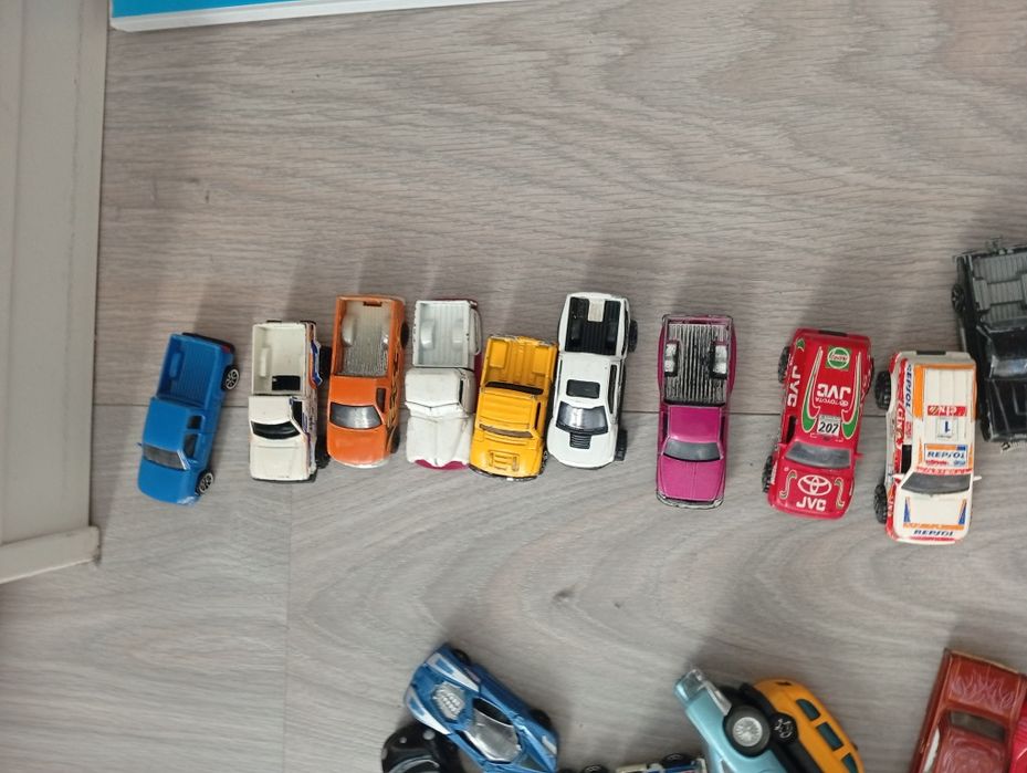Carrinhos Hotwheels 255unidades