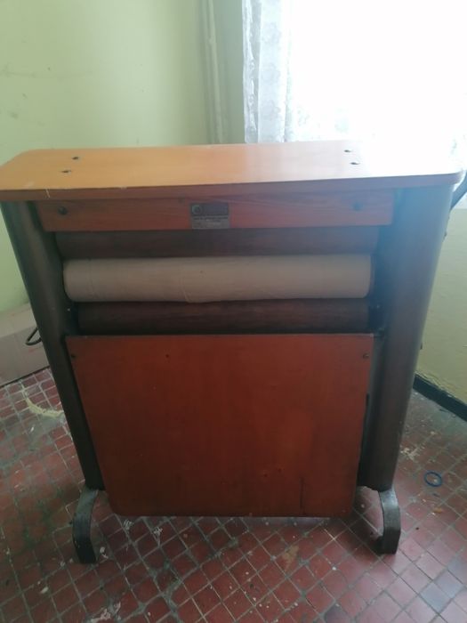 Magiel ręczny retro.