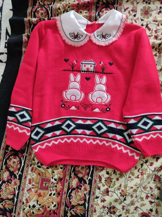 Camisola de lã,de menina 4 anos. Sem uso!