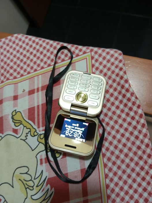 Telemóvel novo nunca utilizado