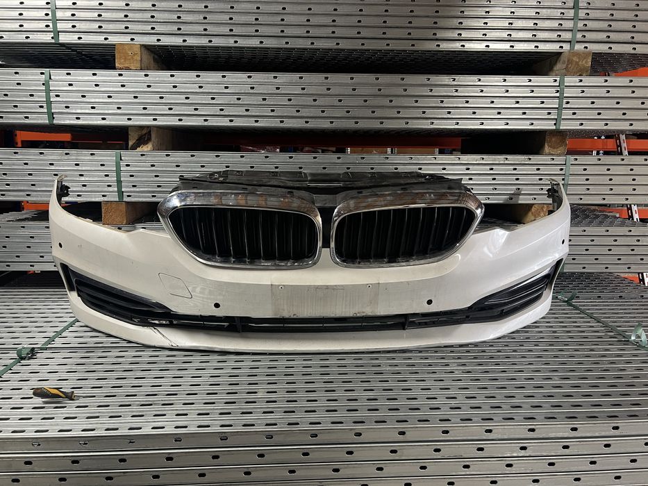 BMW G30 передні бампер 2020 рік А96 Колір