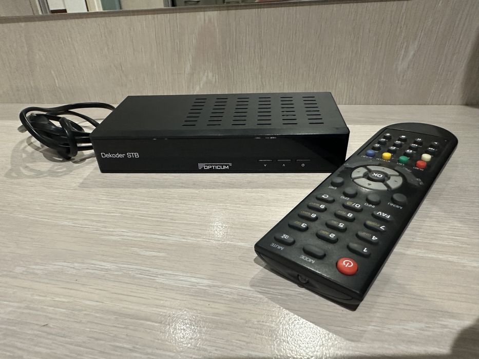 Dekoder STB Opticum + pilot sprawny