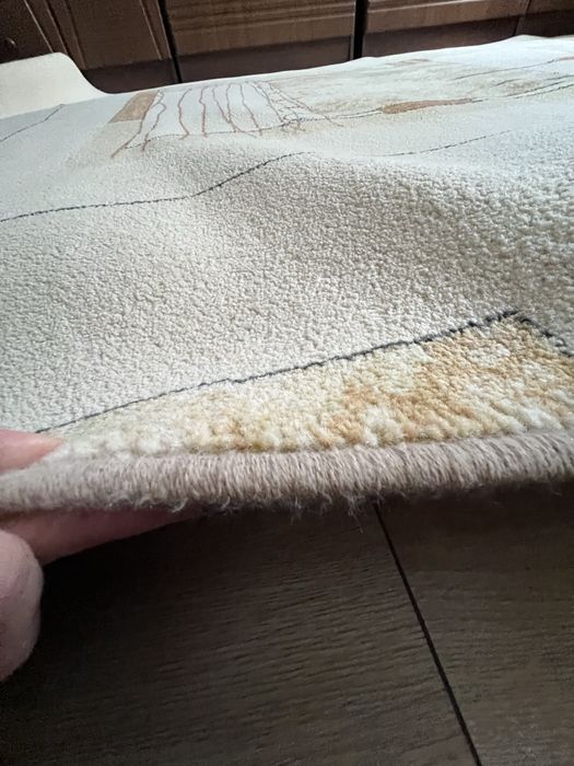 Продам килим 2*3 м