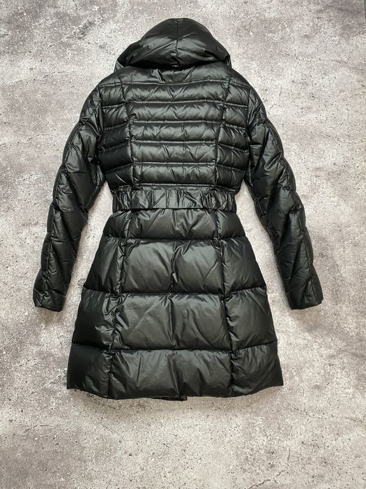 Женский черный зимний пуховик Guess Xs пуховое пальто