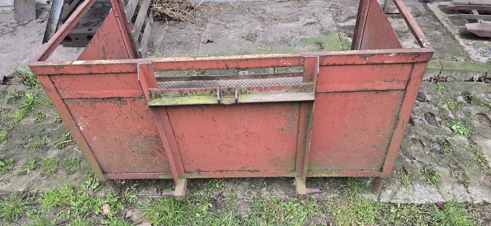 Skrzynia ładunkowa np. C-330 na tylni tuz