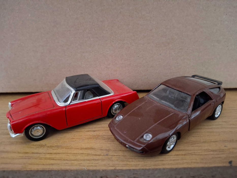 Zestaw dwóch modeli firmy Solido (Auta PRLu)