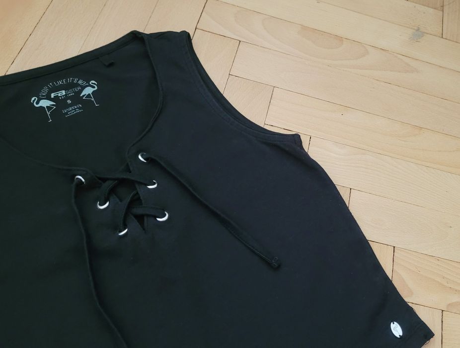 Top damski czarny koszulka crop top wiazany dekolt Rozm. S