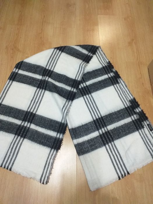 Szał Zara duży chusta w kratę biało czarny