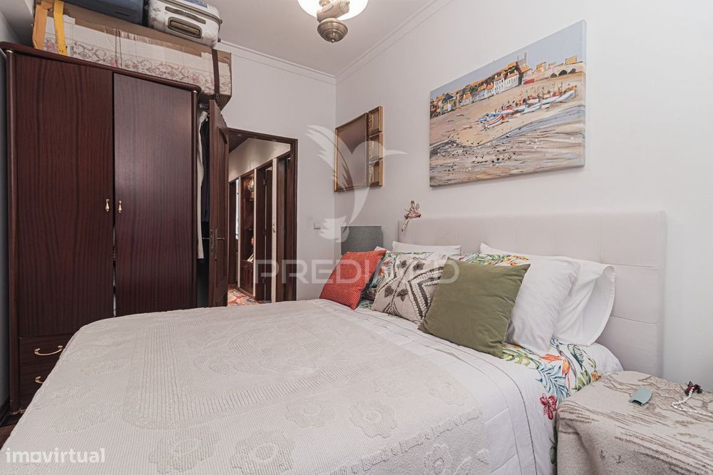 Apartamento T2 Remodelado | Muito Soalheiro | Cruz de Pau | 75 m²